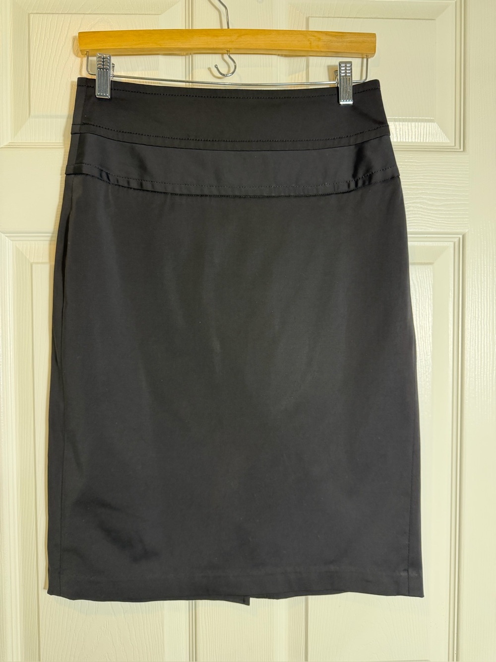 Black Pencil Skirt with Detailed Waistband Slit in Back Kenar Size 6